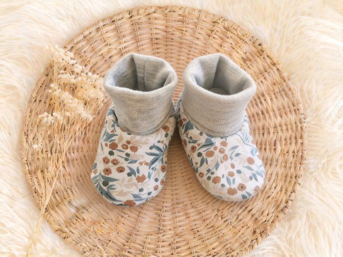 Chaussons de naissance Liberty bleu - Copie